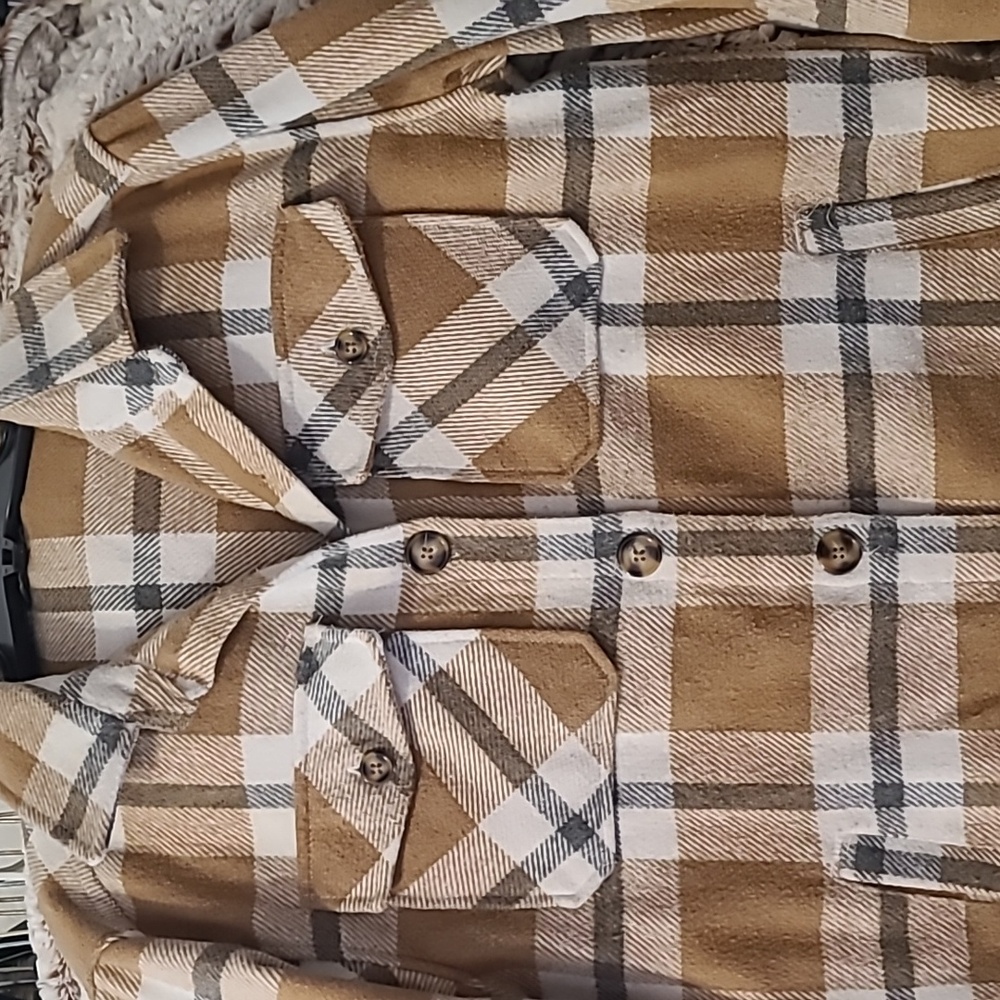Paid Shacket size Small - Picture 2 of 4